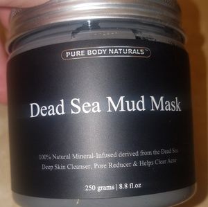 Charcoal mud mask for facials